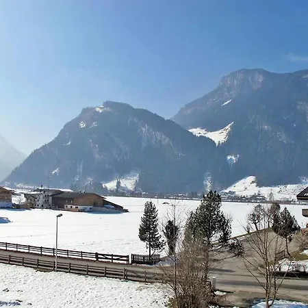 Haus Longhino Michaela Apartment Mayrhofen